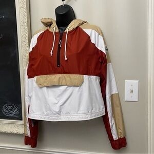 𝅺Hollister Crop Shell Jacket